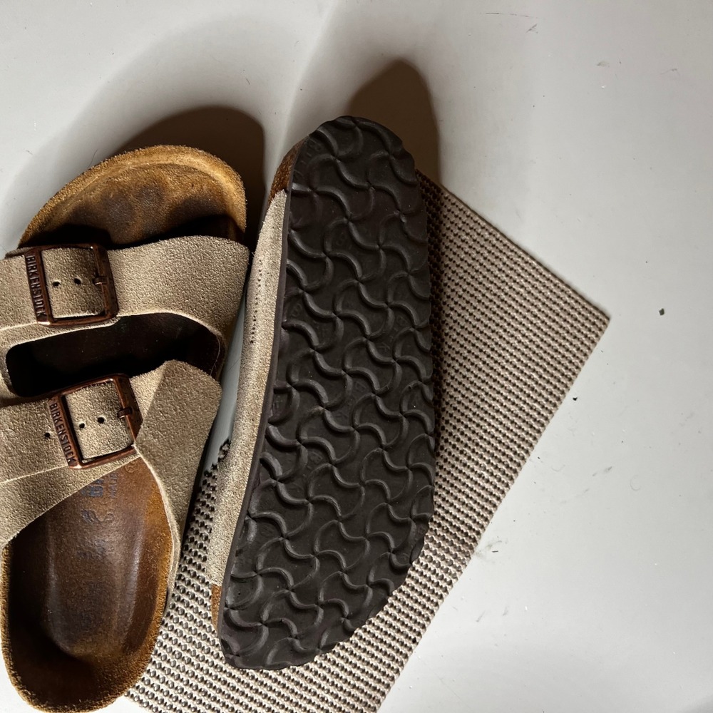Birkenstock Arizona Taupe Suede Two Strap Slide Sandals Size 37 L6 M4 - Picture 2 of 7